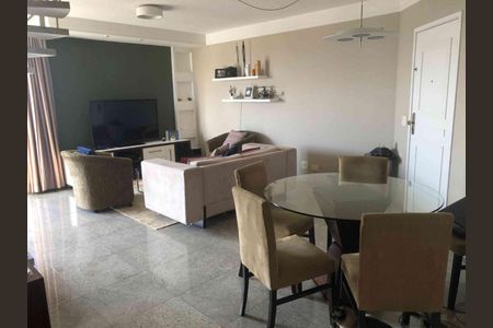 Apartamento à venda com 206m², 3 quartos e 6 vagas