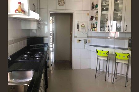 Apartamento à venda com 206m², 3 quartos e 6 vagas
