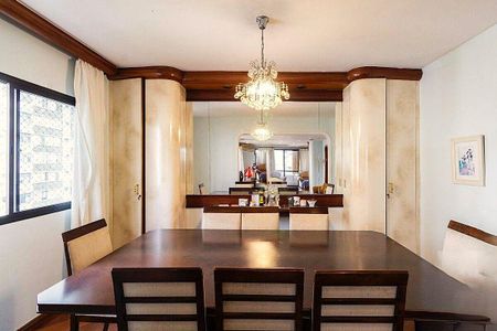 Apartamento à venda com 246m², 4 quartos e 4 vagas
