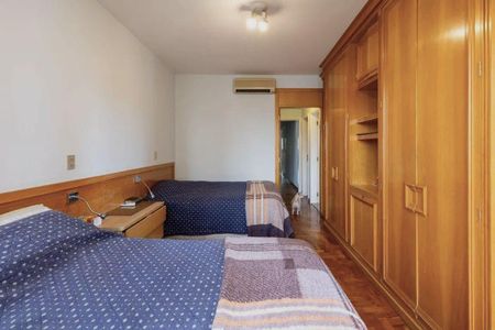 Apartamento à venda com 246m², 4 quartos e 4 vagas