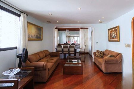 Apartamento à venda com 246m², 4 quartos e 4 vagas