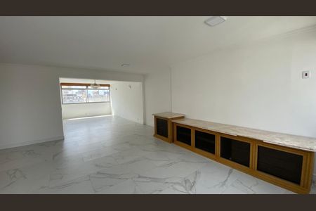 Apartamento para alugar com 3 quartos, 236m² em Santa Cecilia, São Paulo