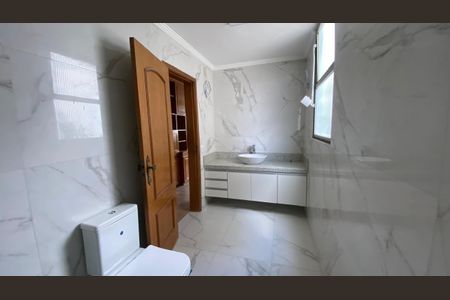 Apartamento para alugar com 236m², 3 quartos e 3 vagas