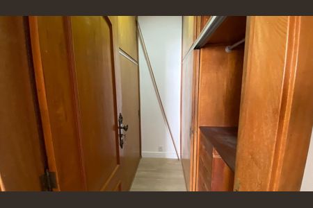 Apartamento para alugar com 236m², 3 quartos e 3 vagas