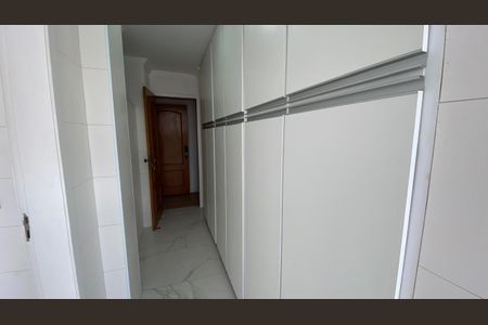 Apartamento para alugar com 236m², 3 quartos e 3 vagas