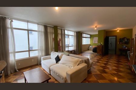 Apartamento à venda com 178m², 3 quartos e 1 vaga