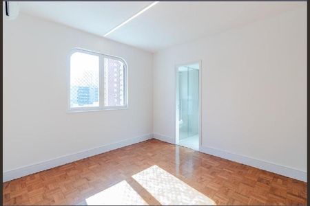 Apartamento para alugar com 4 quartos, 250m² em Jardim Paulista, São Paulo