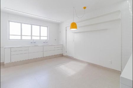 Apartamento para alugar com 4 quartos, 250m² em Jardim Paulista, São Paulo