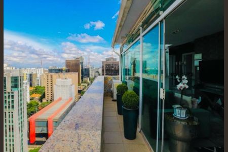 Apartamento para alugar com 106m², 2 quartos e 1 vaga