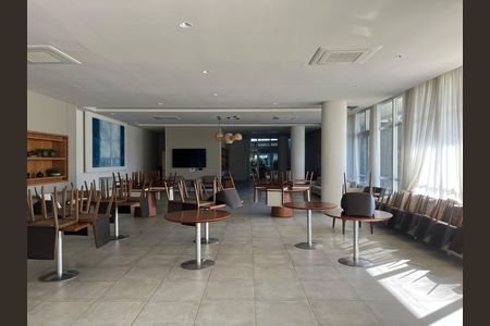 Apartamento à venda com 134m², 3 quartos e 2 vagas Apartamento à venda com 134m², 3 quartos e 2 vagasÁrea comum - Salão de festas