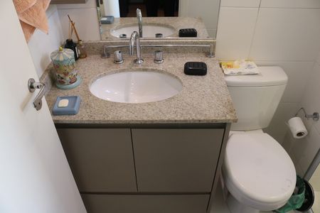 Apartamento à venda com 134m², 3 quartos e 2 vagasBanheiro 2