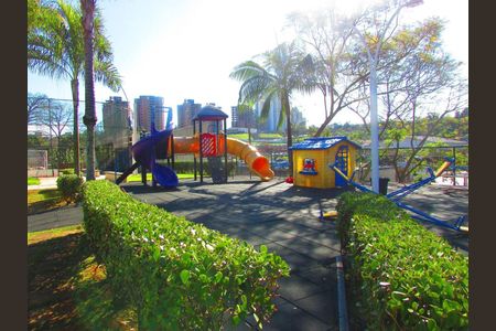Casa à venda com 245m², 4 quartos e 4 vagas