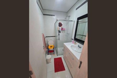 Casa à venda com 245m², 4 quartos e 4 vagas
