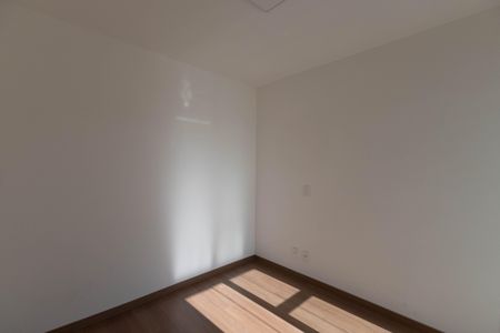 Quarto  de kitnet/studio para alugar com 1 quarto, 33m² em Vila Mazzei, São Paulo