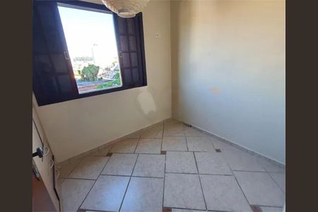 Casa à venda com 3 quartos, 200m² em Parque Sao Domingos, São Paulo