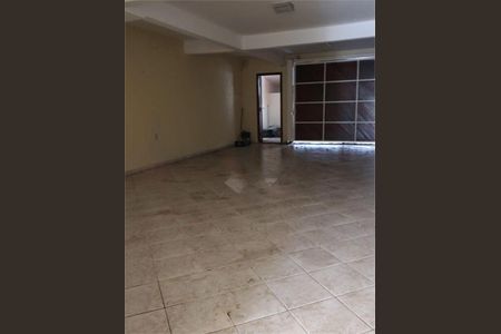 Casa à venda com 3 quartos, 200m² em Parque Sao Domingos, São Paulo