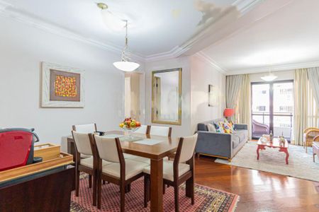 Apartamento à venda com 124m², 4 quartos e 2 vagas