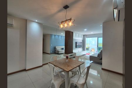Apartamento à venda com 81m², 2 quartos e 1 vaga