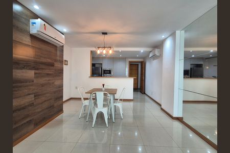 Apartamento à venda com 81m², 2 quartos e 1 vaga