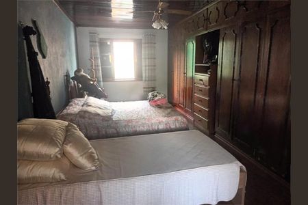 Casa à venda com 4 quartos, 250m² em Vila Sonia, São Paulo