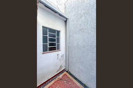 Casa à venda com 60m², 4 quartos e sem vagaÁrea externa