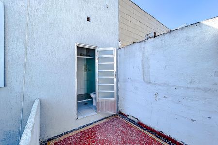 Casa à venda com 60m², 4 quartos e sem vagaÁrea externa