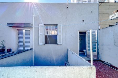 Casa à venda com 60m², 4 quartos e sem vagaÁrea externa