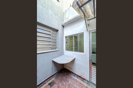 Casa à venda com 60m², 4 quartos e sem vagaÁrea externa