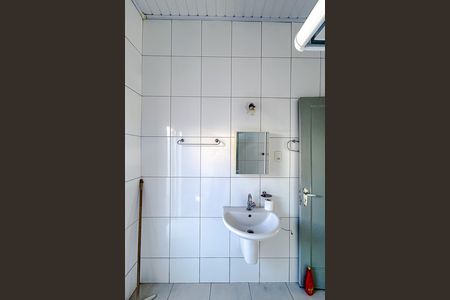 Casa à venda com 60m², 4 quartos e sem vagaBanheiro 1