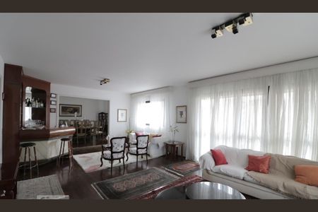 Apartamento à venda com 4 quartos, 270m² em Jardim Analia Franco, São Paulo