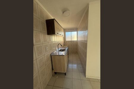 Quarto de apartamento à venda com 2 quartos, 42m² em Rubem Berta, Porto Alegre