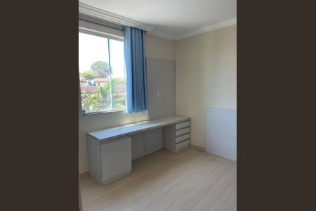 Foto 03 de apartamento à venda com 3 quartos, 75m² em Parque Turistas, Belo Horizonte