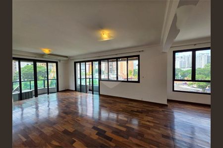 Apartamento à venda com 192m², 3 quartos e 3 vagas