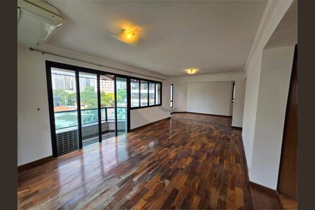 Apartamento à venda com 192m², 3 quartos e 3 vagas