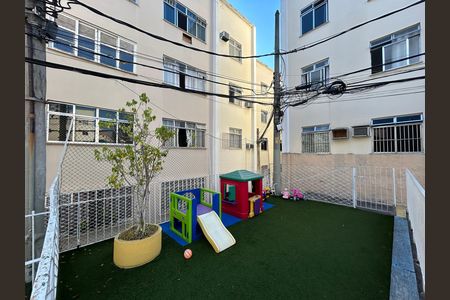 Apartamento à venda com 48m², 2 quartos e sem vagaÁrea comum - Playground