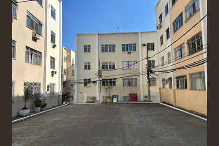 Apartamento à venda com 48m², 2 quartos e sem vagaFachada + placa
