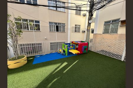 Apartamento à venda com 48m², 2 quartos e sem vagaÁrea comum - Playground