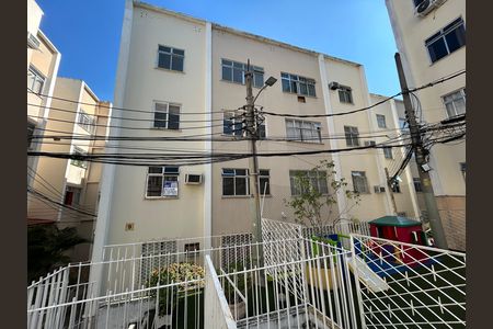 Apartamento à venda com 48m², 2 quartos e sem vagaFachada + placa
