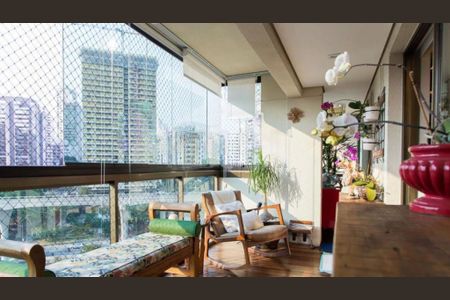 Apartamento à venda com 147m², 3 quartos e 3 vagas