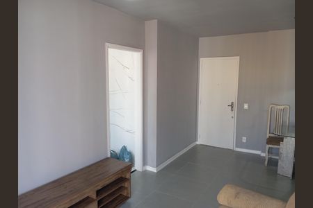 Sala de apartamento para alugar com 1 quarto, 65m² em Barra da Tijuca, Rio de Janeiro