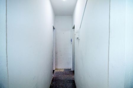 Sala - Corredor de apartamento para alugar com 1 quarto, 17m² em Vila da Penha, Rio de Janeiro