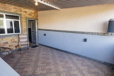 Casa à venda com 450m², 5 quartos e 1 vaga Casa à venda com 450m², 5 quartos e 1 vagaTerraço