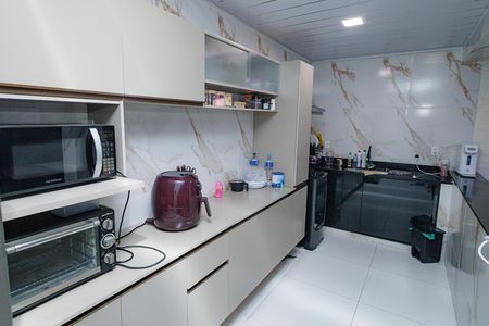 Casa à venda com 450m², 5 quartos e 1 vaga Casa à venda com 450m², 5 quartos e 1 vagaCozinha