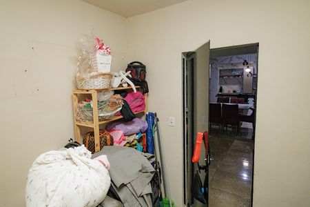 Casa à venda com 450m², 5 quartos e 1 vaga Casa à venda com 450m², 5 quartos e 1 vagaDispensa
