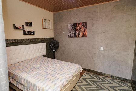 Casa à venda com 450m², 5 quartos e 1 vaga Casa à venda com 450m², 5 quartos e 1 vagaQuarto 4