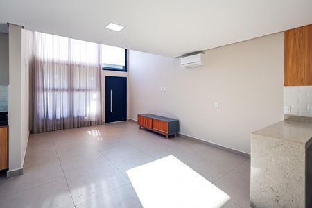 Casa de condomínio para alugar com 100m², 3 quartos e 1 vaga Casa de condomínio para alugar com 100m², 3 quartos e 1 vagaSala