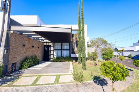 Casa de condomínio para alugar com 100m², 3 quartos e 1 vaga Casa de condomínio para alugar com 100m², 3 quartos e 1 vagaFachada