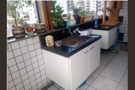 Apartamento à venda com 220m², 4 quartos e 4 vagas