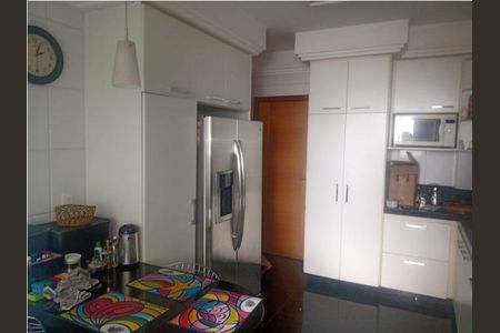 Apartamento à venda com 220m², 4 quartos e 4 vagas