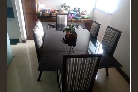 Apartamento à venda com 220m², 4 quartos e 4 vagas